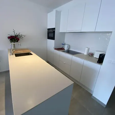 Stylish Near Apartment